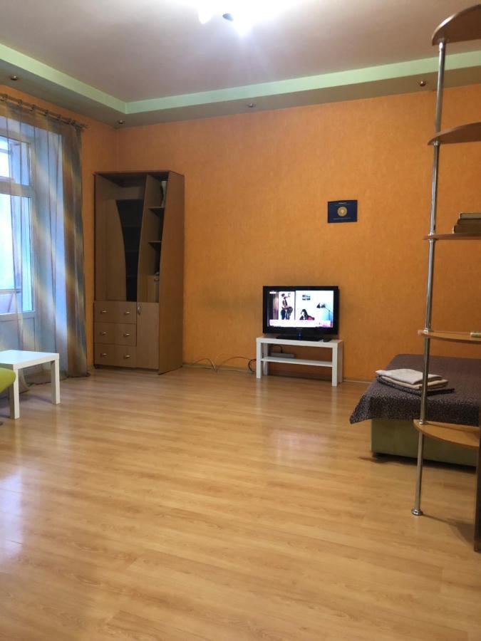 Квартира-Студия На Котляра คาร์คิฟ ภายนอก รูปภาพ